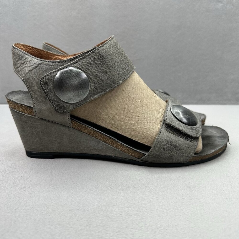 Womens Size 9.5 / 40 TAOS Carousel 2 Sandals Gray Leather High Heel Ankle Strap